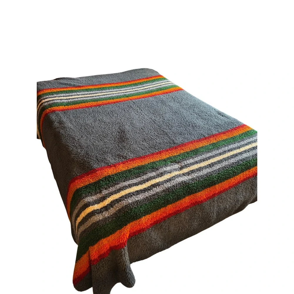 Pendleton Sherpa Fleece Blanket Oversized Queen 94x98 Blue Glacier Stripe Plush